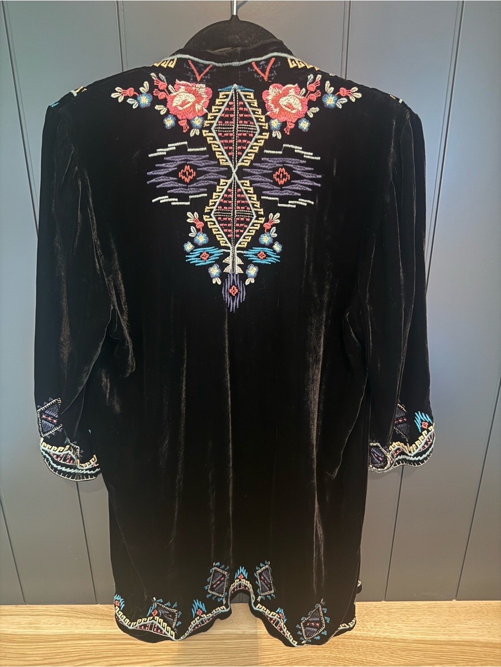 🌺 Johnny Was Aveza Black Velvet Embroidered Floral Kimono - Picture 9 of 15